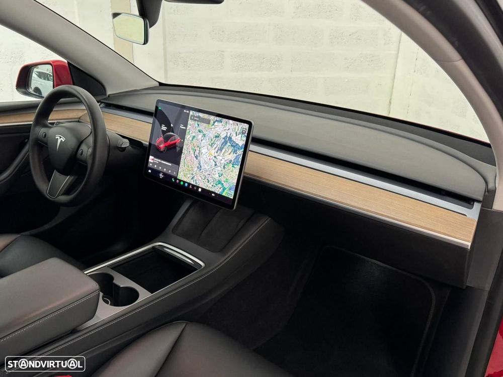 Tesla Model Y Long Range Tração Integral - 36