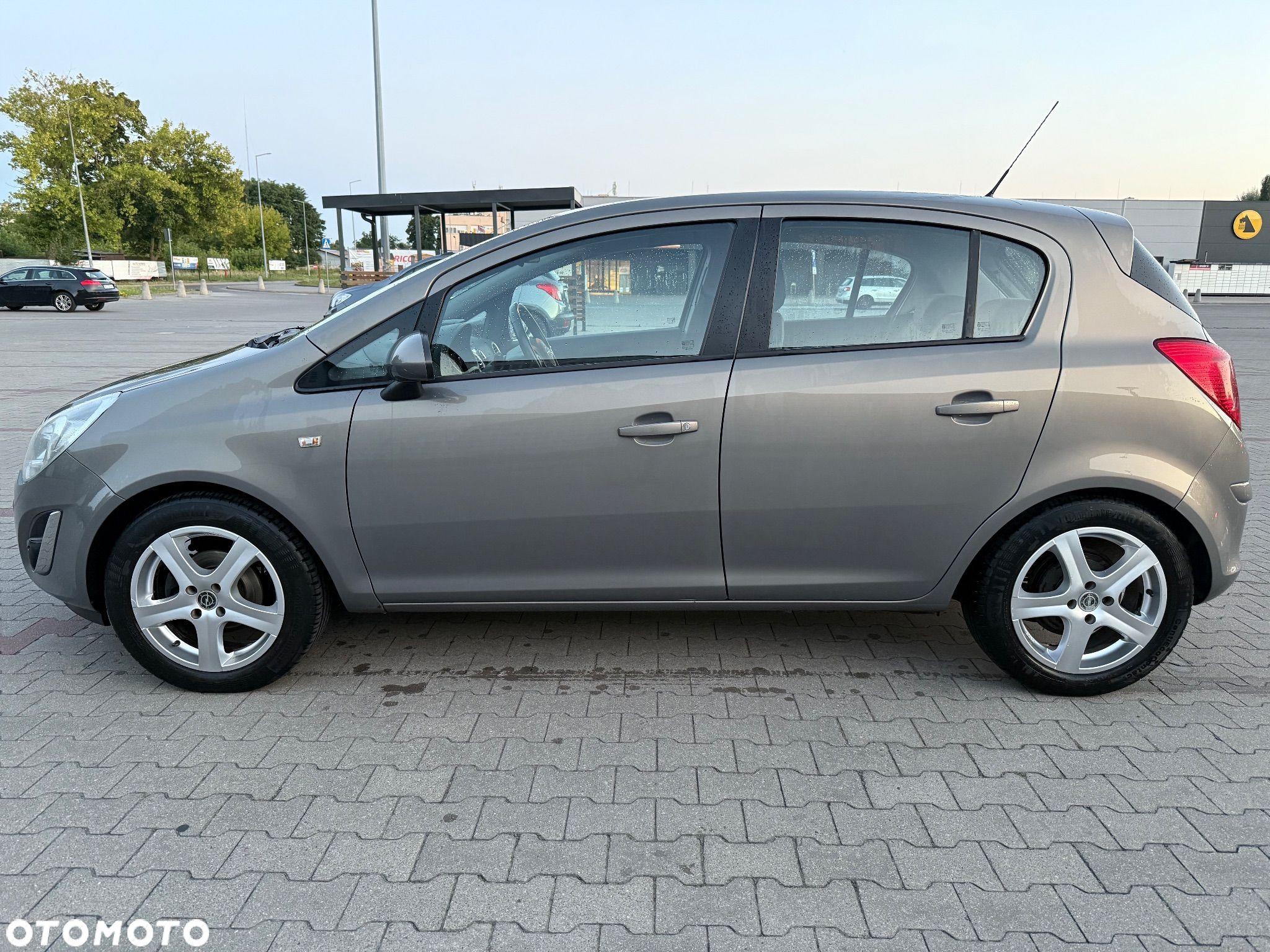 Opel Corsa 1.4 16V Cosmo - 1