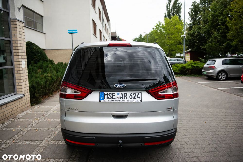 Ford Galaxy 2.0 TDCi Ghia - 14