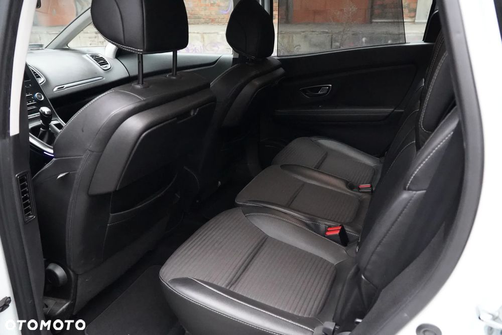 Renault Grand Scenic - 29