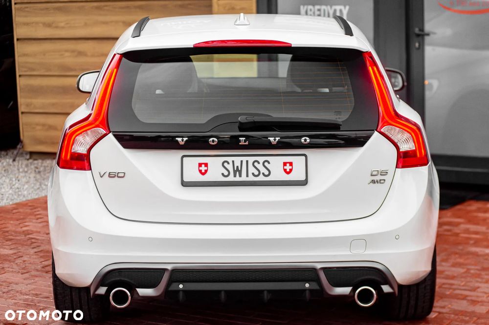 Volvo V60 D5 AWD Geartronic R-Design - 12