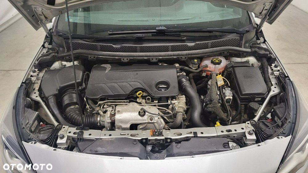 Opel Astra 1.6 CDTI Dynamic S&S - 23