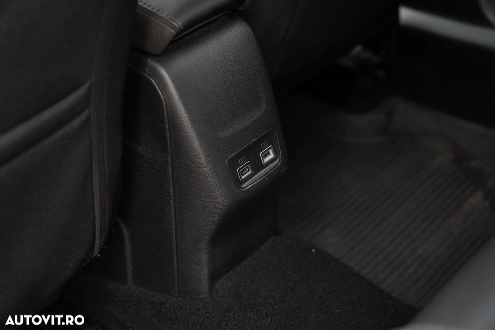 Peugeot 2008 1.2 L PureTech STT EAT8 Allure - 28