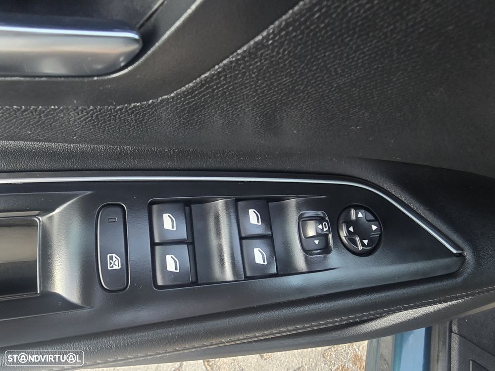 Peugeot 5008 1.5 BlueHDi Allure EAT8 - 56