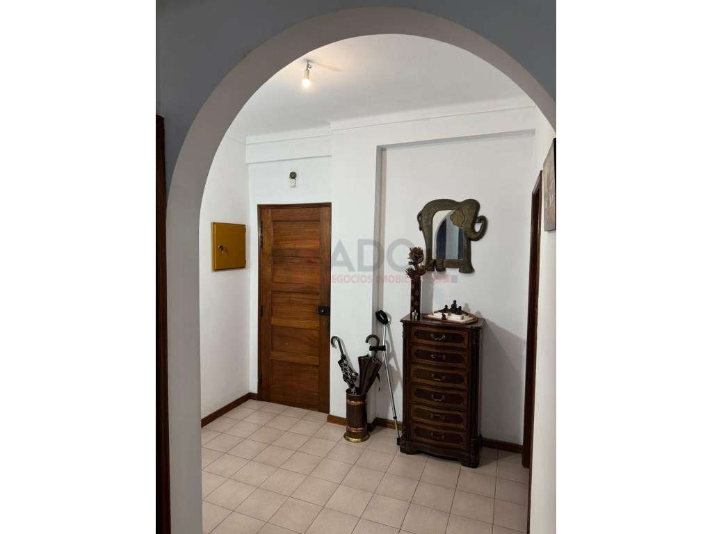 Apartamento T4 no Centro de Seia (Av. 1º de Maio). - Grande imagem: 4/19