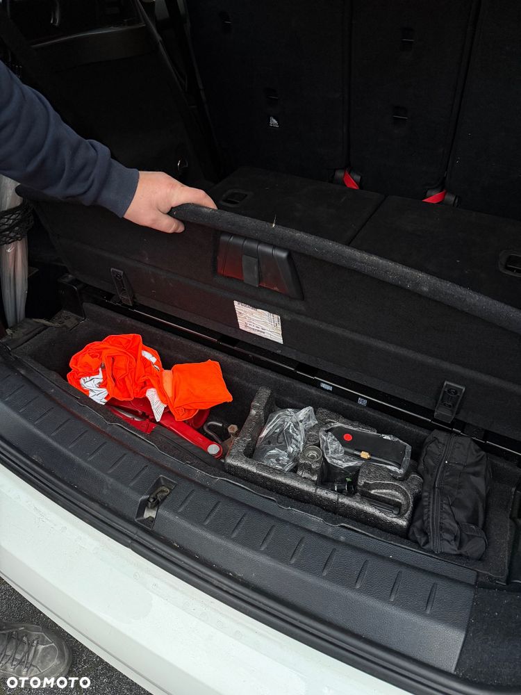 BMW Seria 2 216d - 19