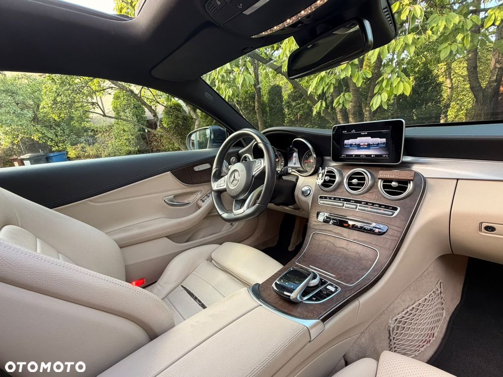 Mercedes-Benz Klasa C 200 4-Matic 9G-Tronic - 21
