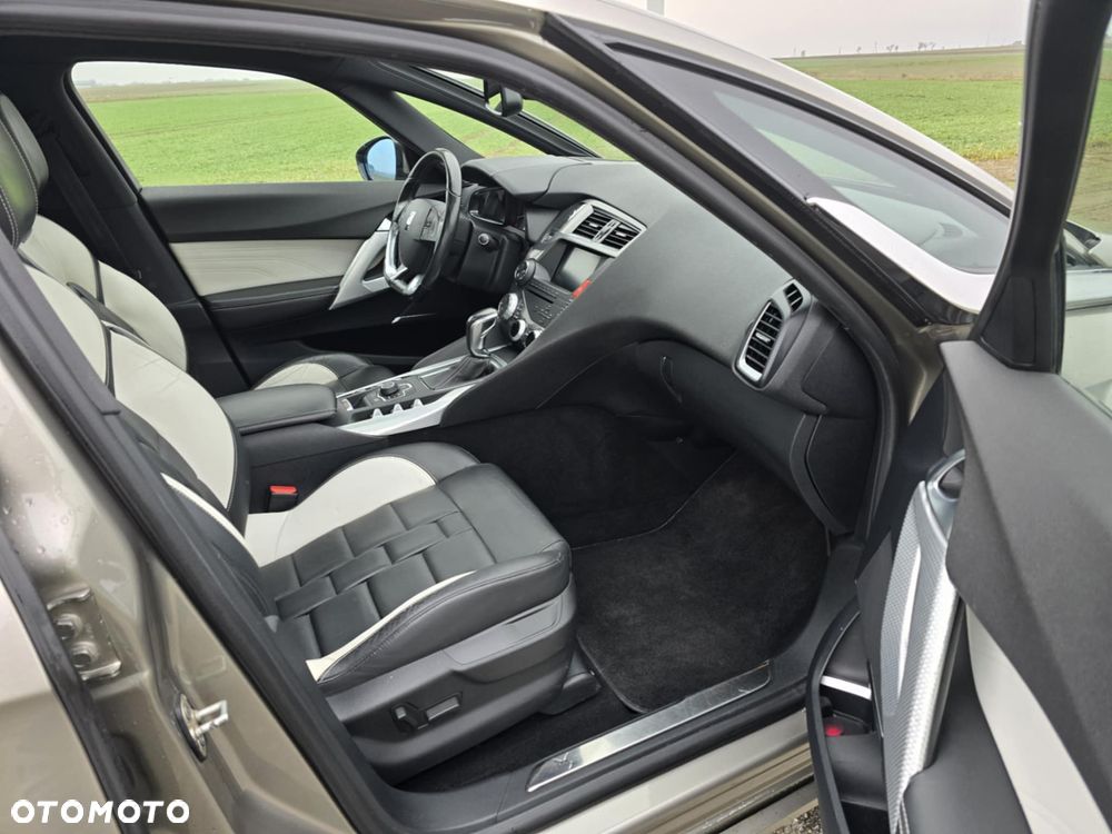 Citroën DS5 BlueHDi 180 SoChic - 14