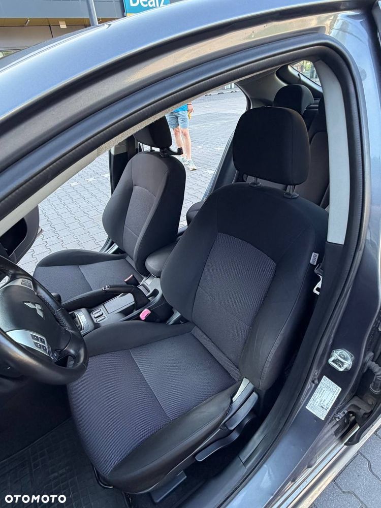 Mitsubishi Lancer 1.8 Intense - 24