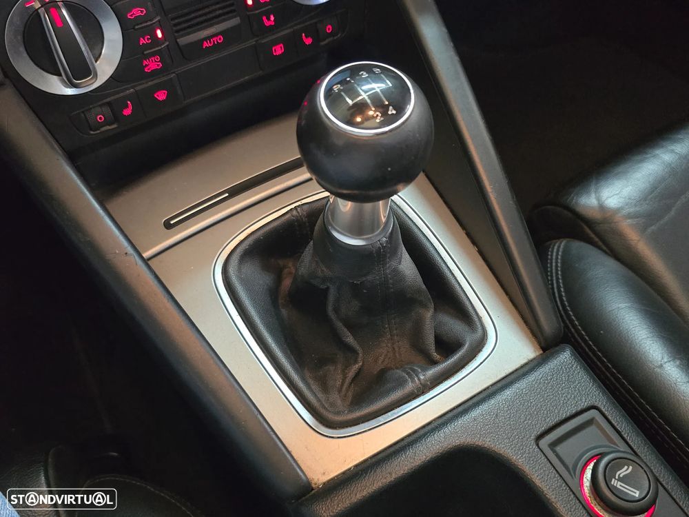 Audi A3 Cabrio 1.6 TDi DPF Attraction - 22
