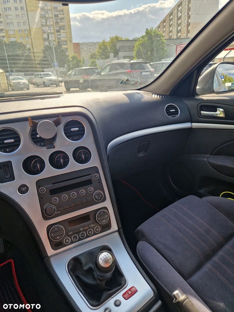 Alfa Romeo 159 1.9JTDM Distinctive - 8