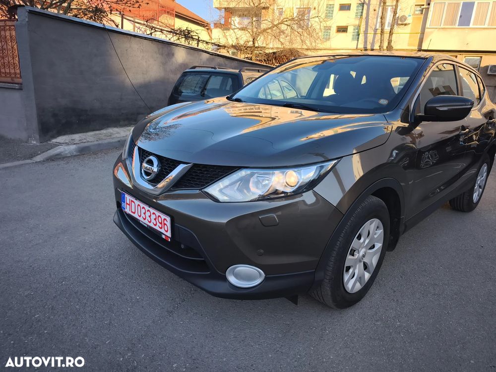 Nissan Qashqai 1.6 DCI Xtronic N-Connecta - 1