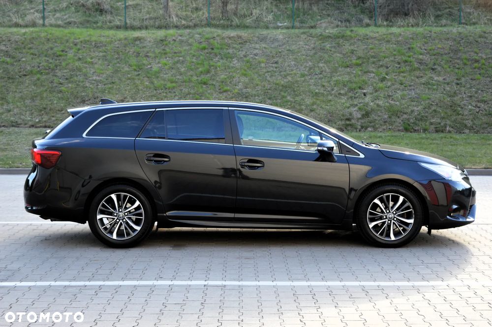 Toyota Avensis 2.0 Prestige MS - 28