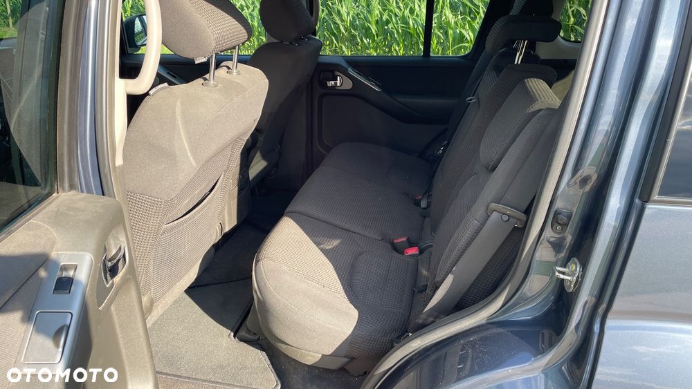 Nissan Pathfinder 2.5 DCi Comfort / XE - 11