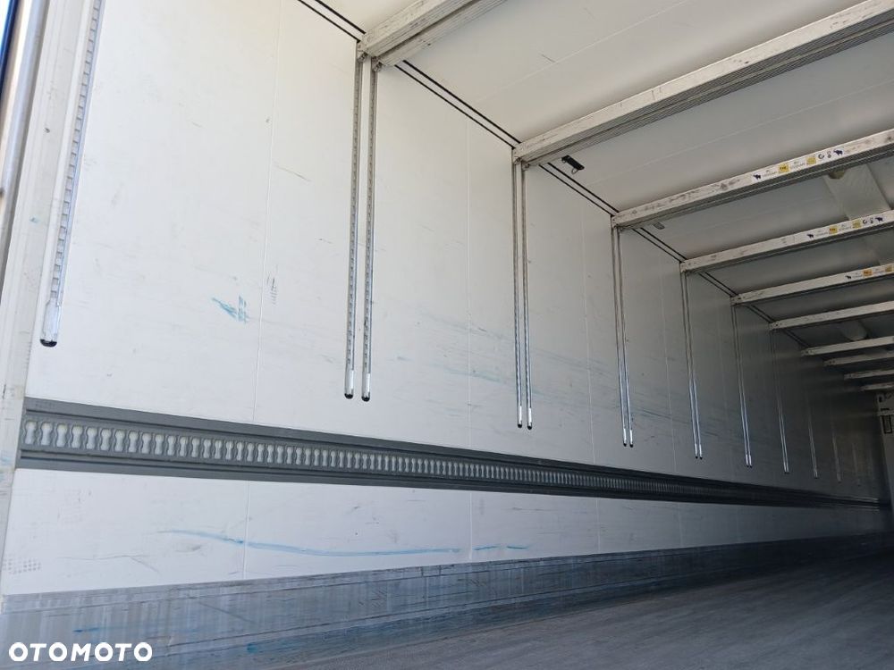 Schmitz Cargobull SKO 24 (32927) - 9