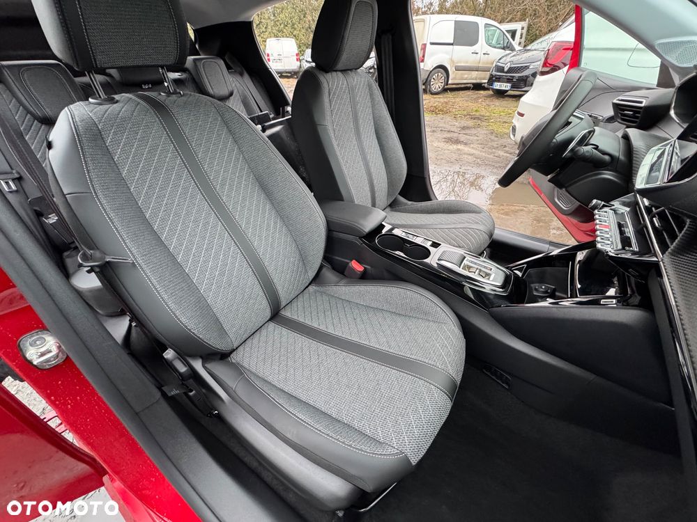 Peugeot 208 1.2 mHEV Allure - 7