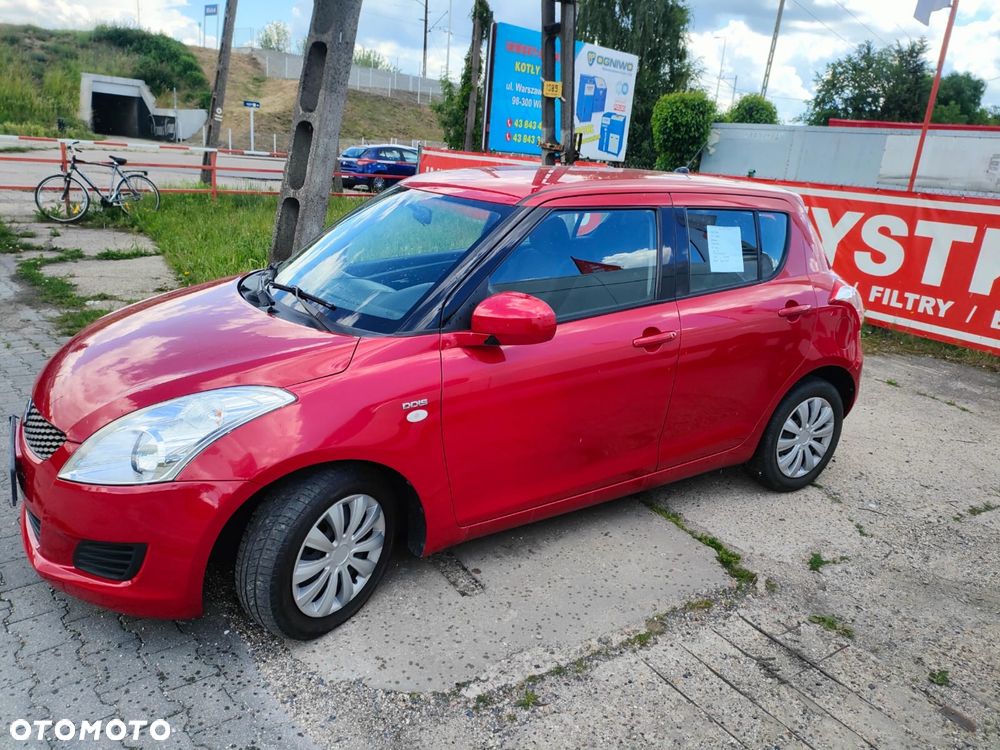 Suzuki Swift - 4