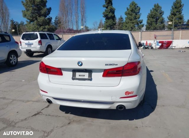 BMW Seria 5 520i Aut. - 15