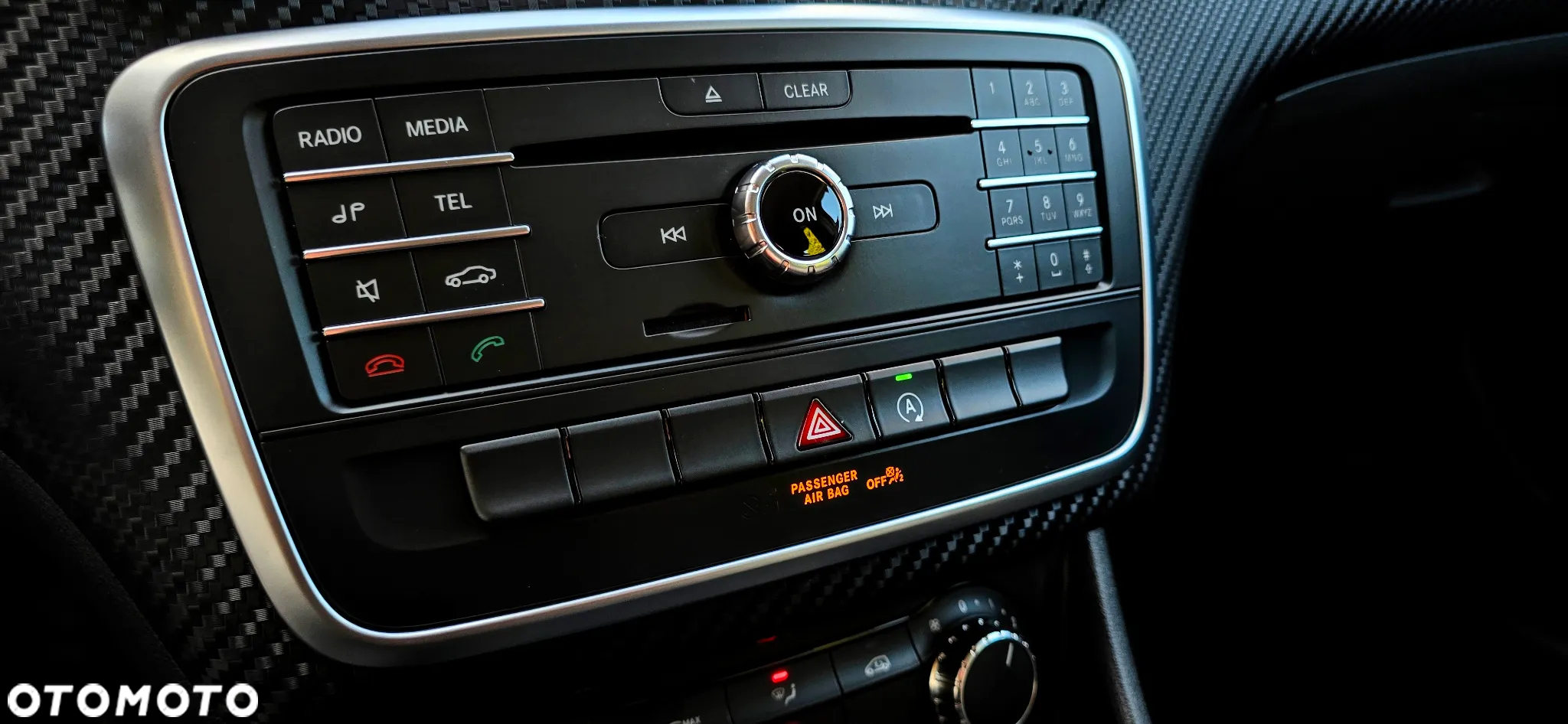 Mercedes-Benz GLA 180 - 29