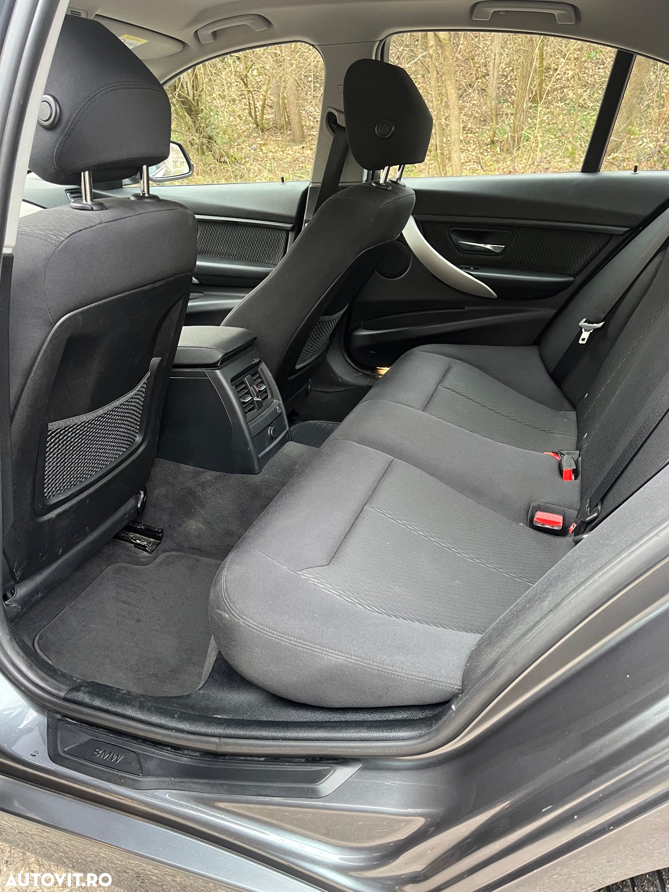 BMW Seria 3 318d - 13