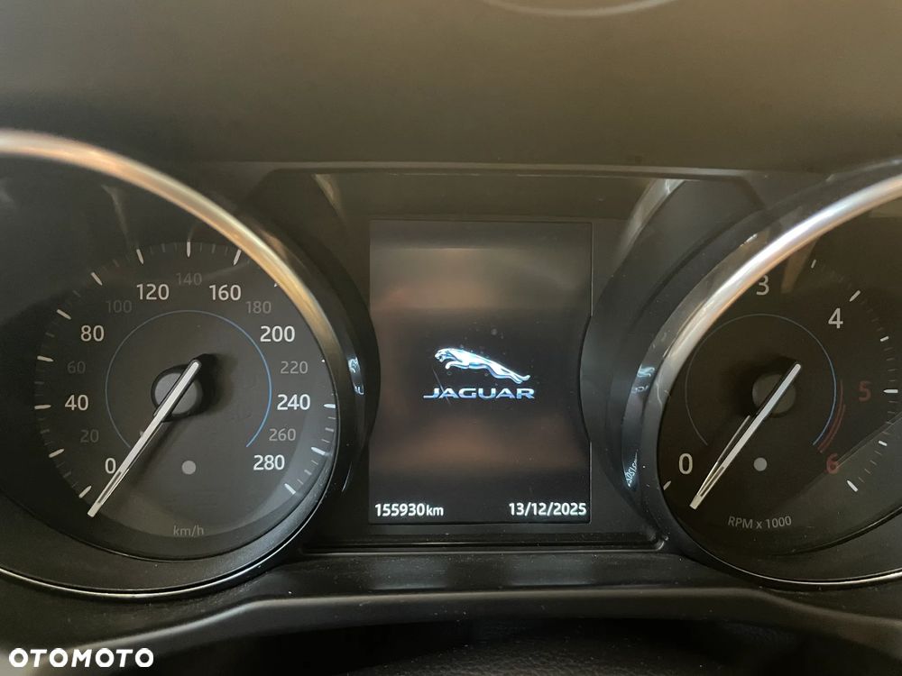 Jaguar XF 2.0 i4D AWD Pure - 10