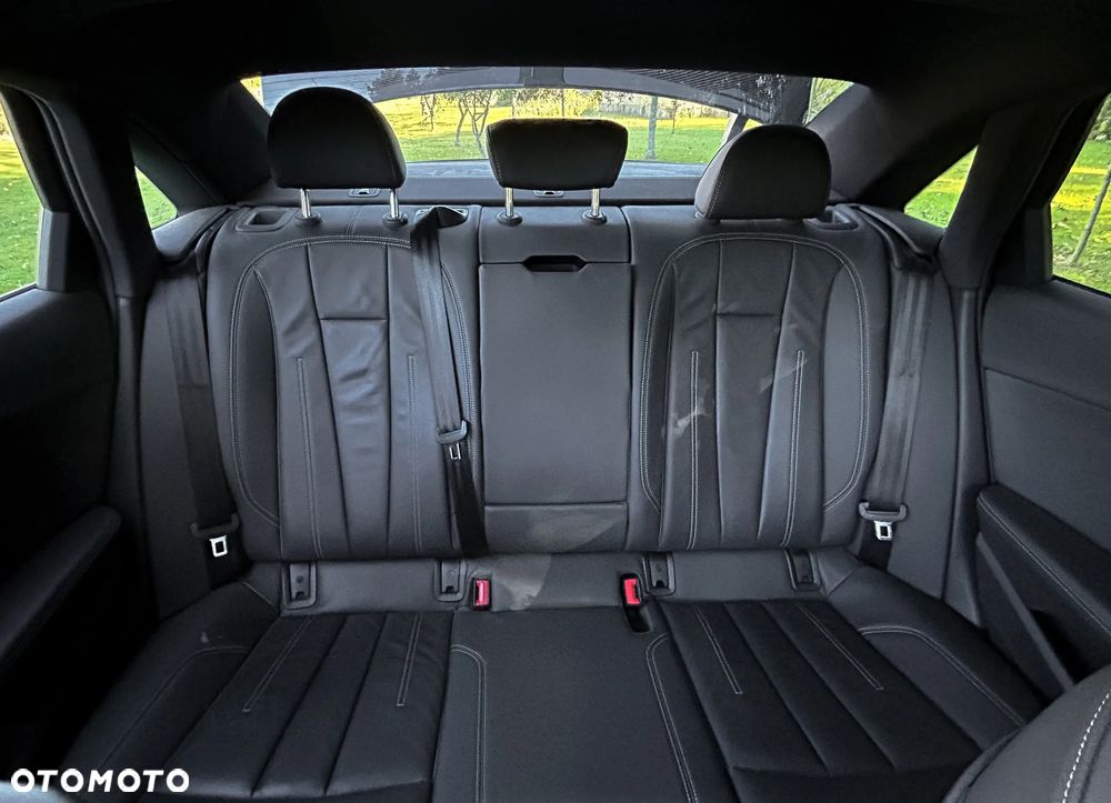 Audi A4 Limousine - 5