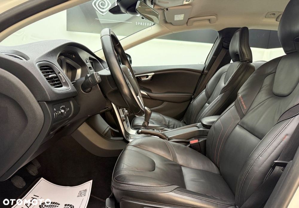 Volvo V40 D3 Ocean Race - 23