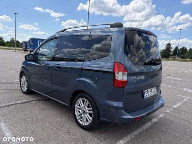 Ford Tourneo Courier 1.5 TDCi Titanium - 10