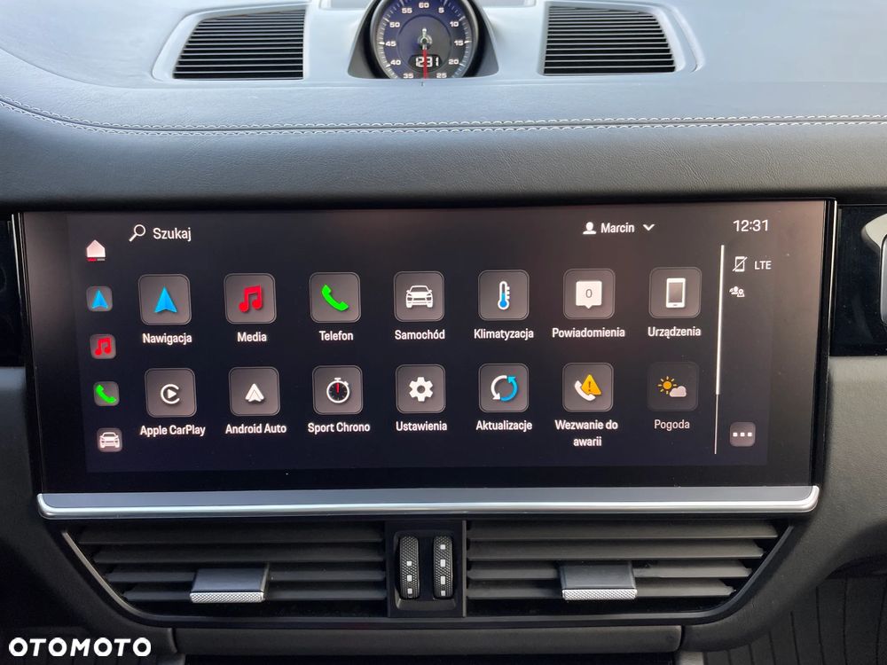 Porsche Cayenne - 31