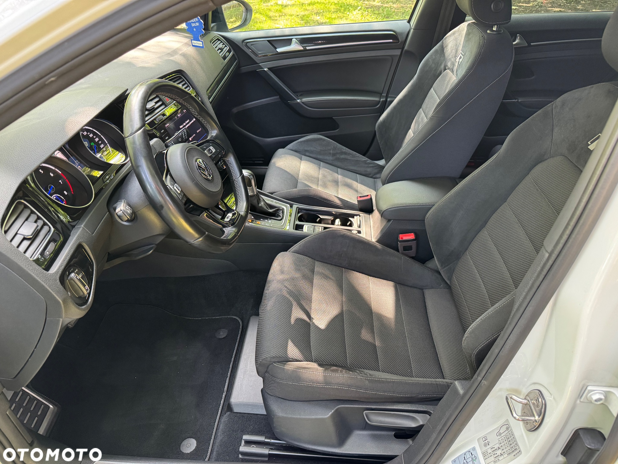 Volkswagen Golf VII 2.0 TSI BMT 4Mot R DSG - 6
