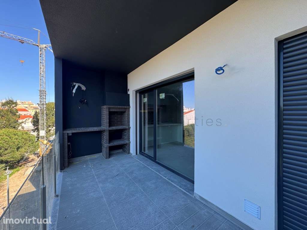 Apartamento T2 Quinta Santa Teresa Parqueamento Arrecadação - Grande imagem: 2/23