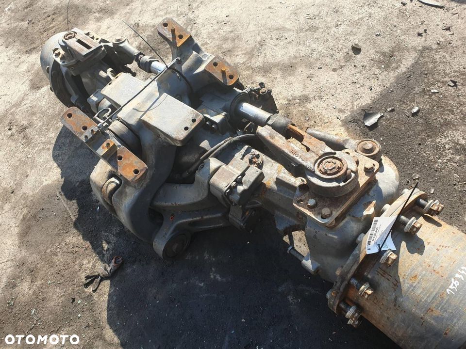 MOST PRZEDNI VALTRA S 323 AGCO 1350364M91 - 2