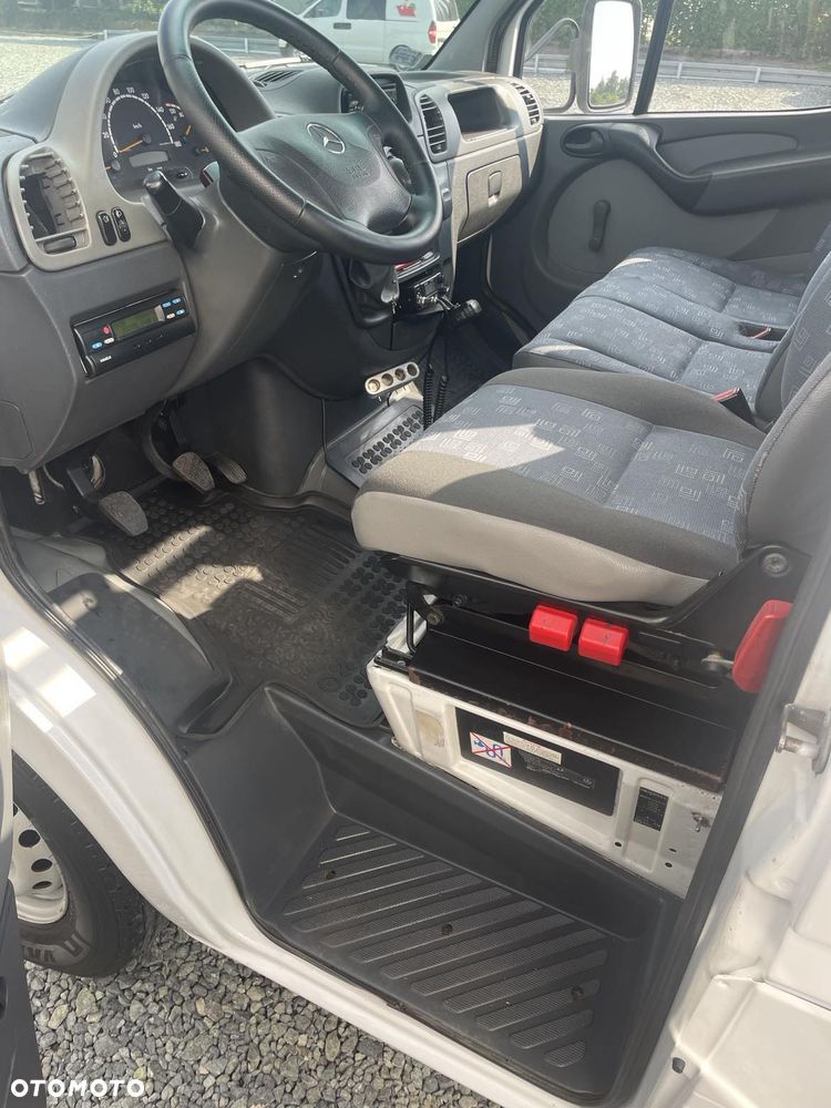 Mercedes-Benz Sprinter - 19
