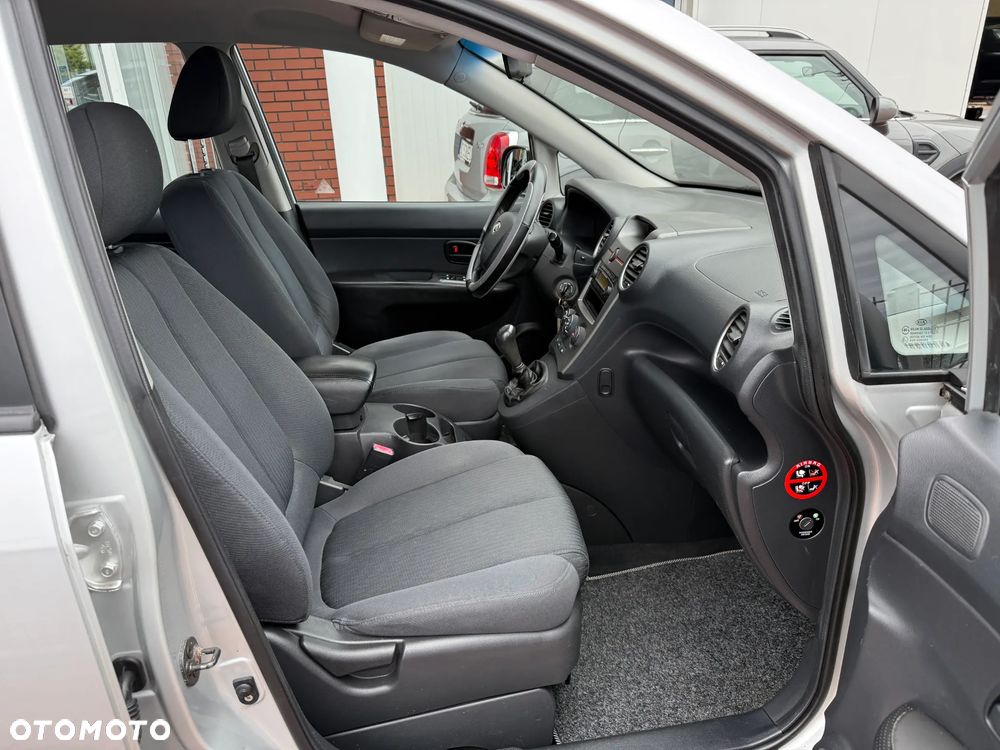 Kia Carens 2.0 CVVT EX - 24