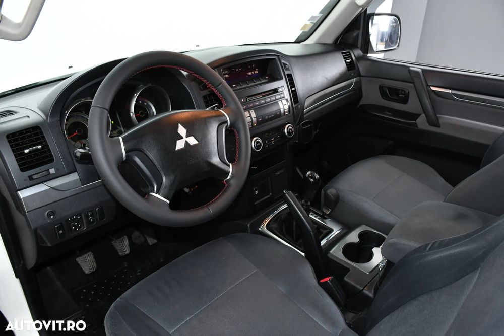 Mitsubishi Pajero 3.2 DI-D - 13
