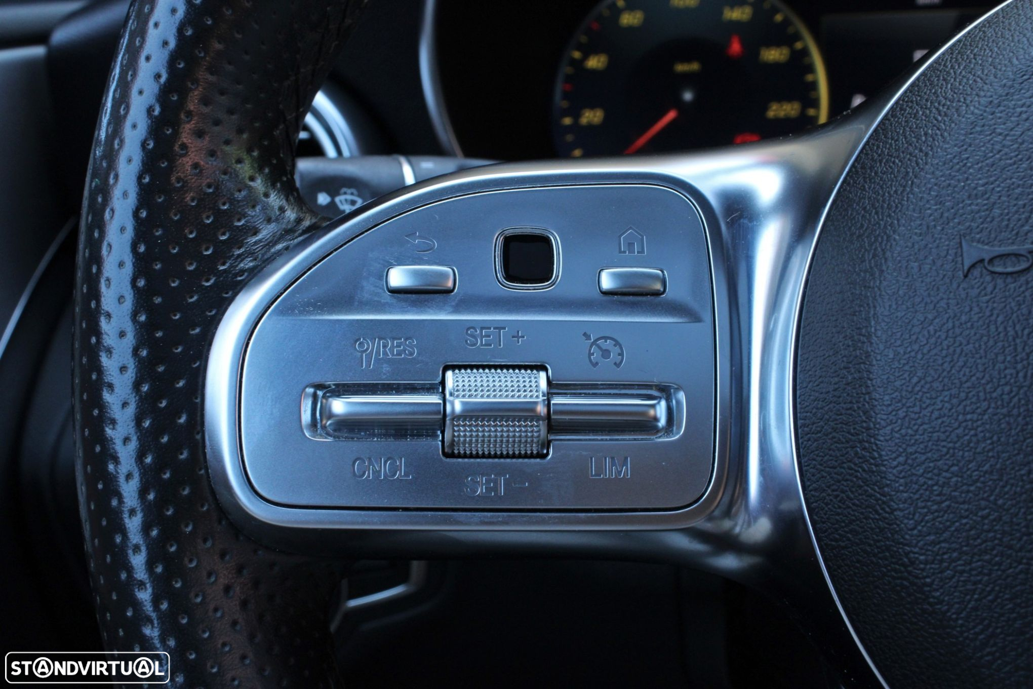 Mercedes-Benz C 300 d AMG Line - 8
