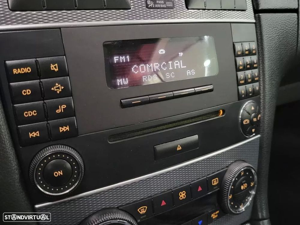 Mercedes-Benz CLK 200 K Avantgarde Aut. - 24