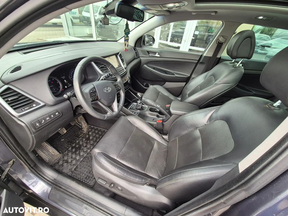 Hyundai Tucson 2.0 CRDI 4WD 6MT Luxury Pack+ - 18