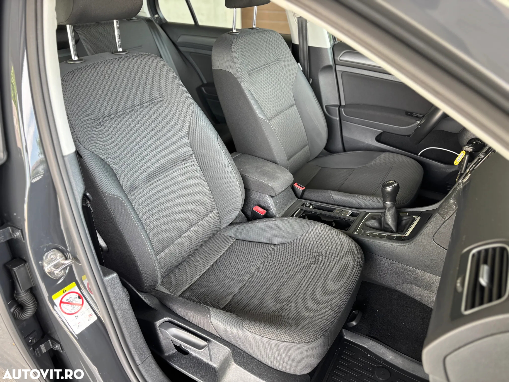 Volkswagen Golf 1.6 TDI Comfortline - 15