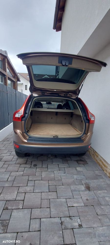 Volvo XC 60 2.4D AWD Base - 24