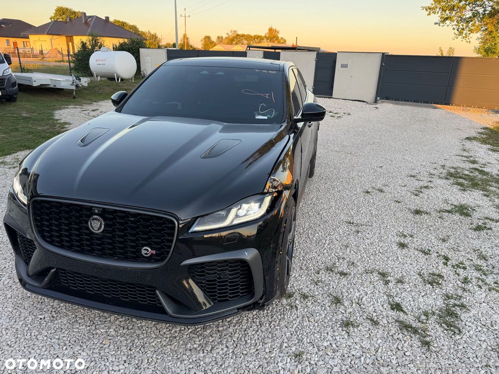 Jaguar F-Pace P550 AWD SVR - 5