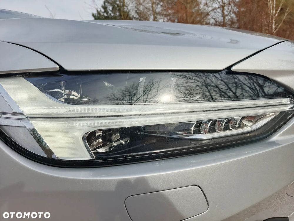 Volvo V90 D5 AWD Momentum - 25