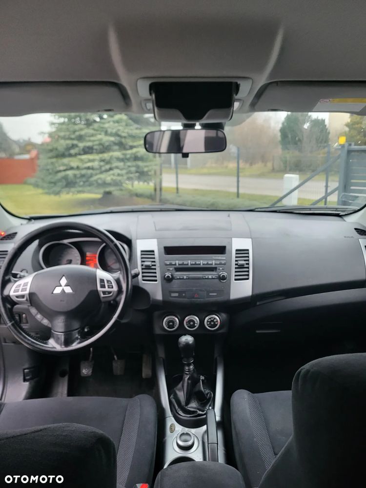 Mitsubishi Outlander 2.0 DID Instyle - 6