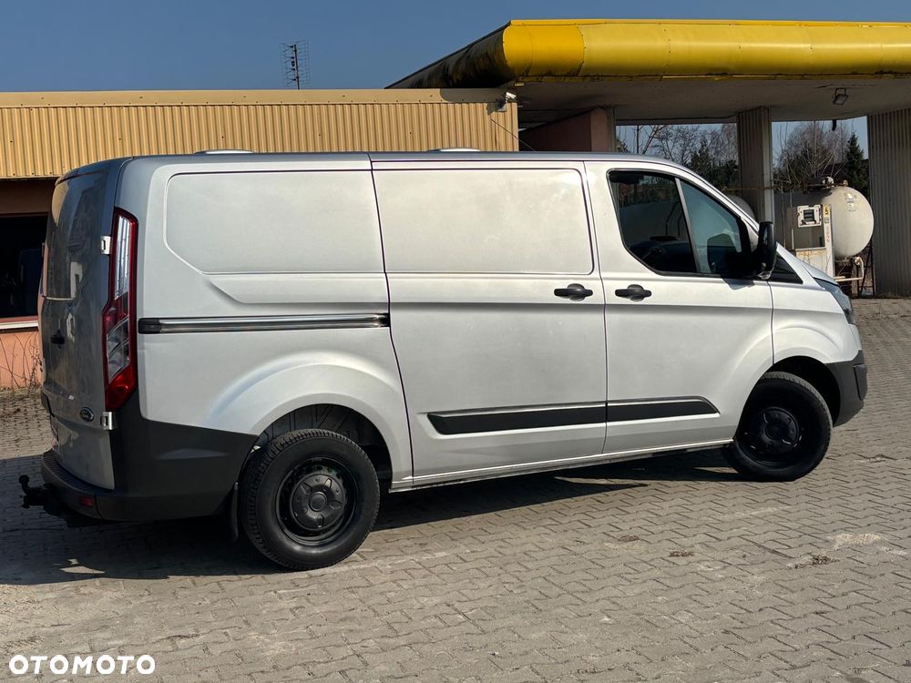 Ford Transit Custom - 8