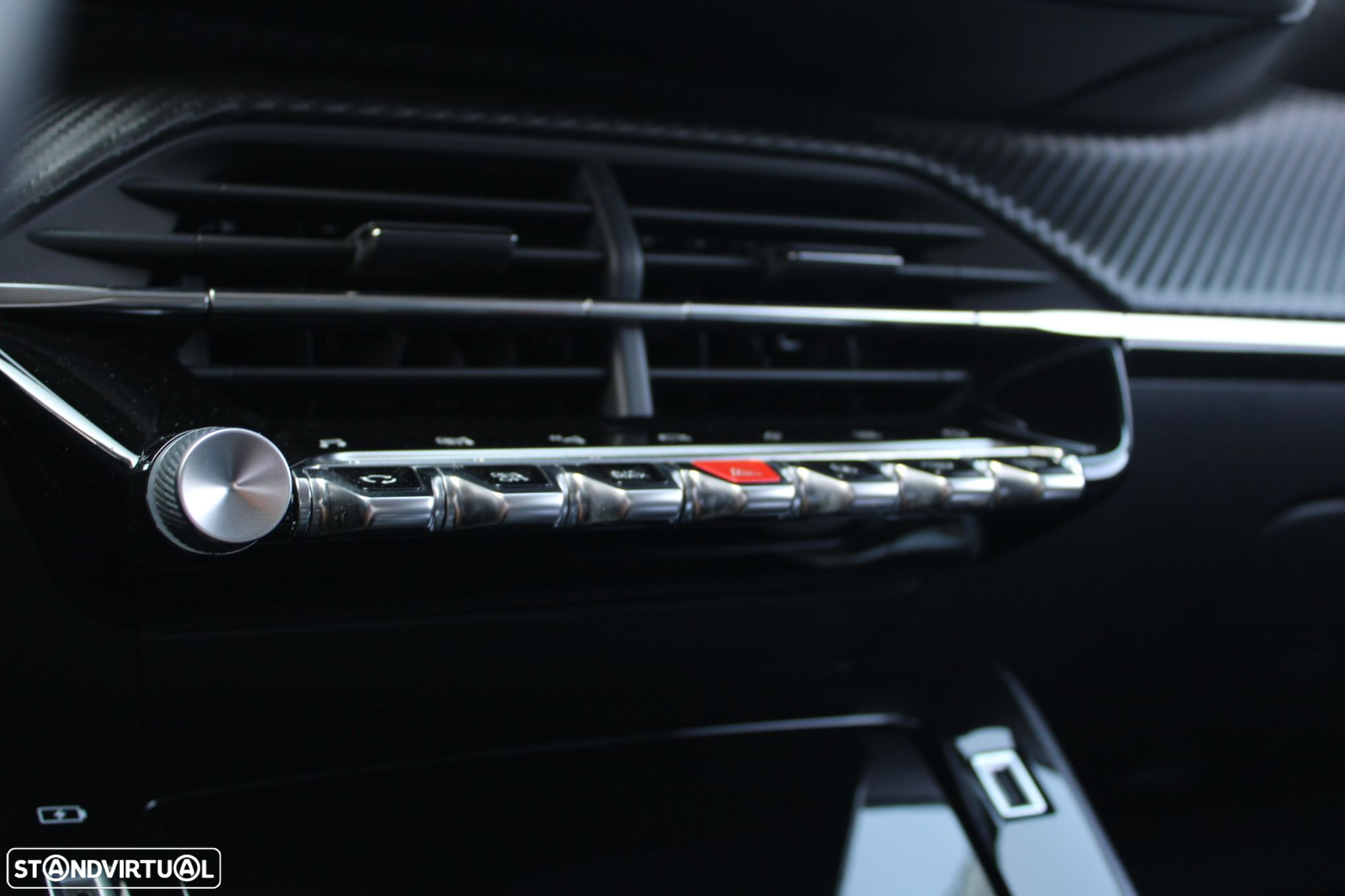 Peugeot 2008 1.2 PureTech Allure Pack EAT8 - 22
