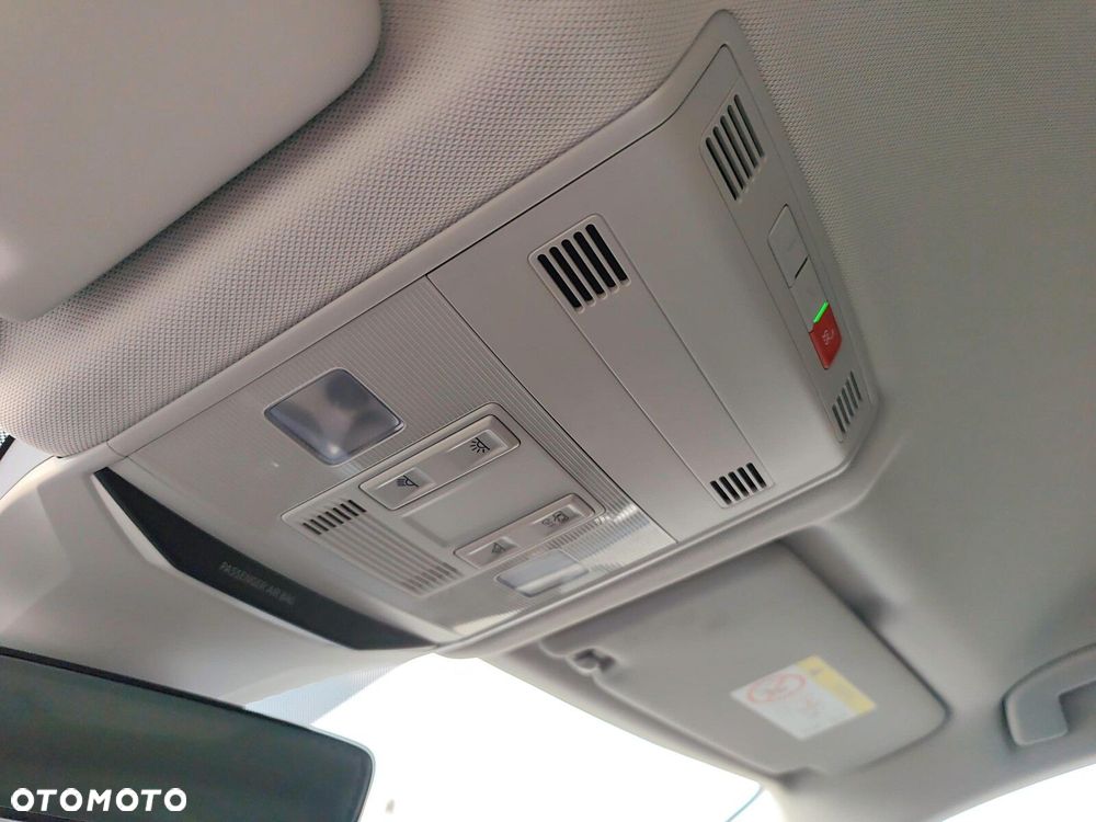 Volkswagen T-Roc 1.5 TSI Life Plus DSG - 23