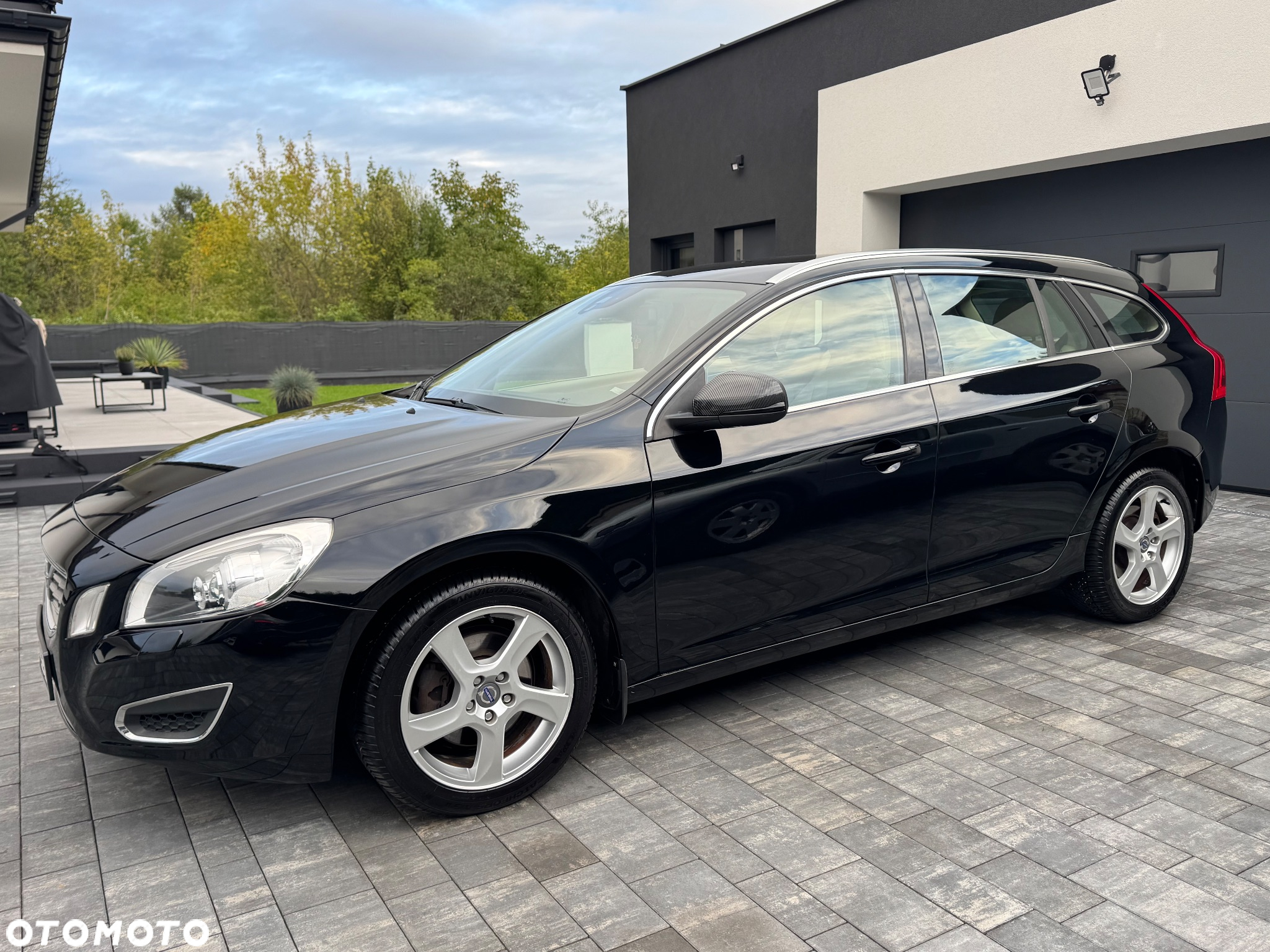 Volvo V60 D2 Summum - 12