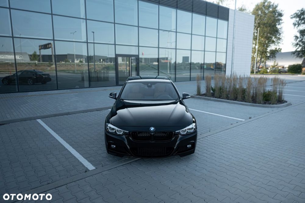 BMW Seria 3 330i xDrive M Sport Shadow - 5