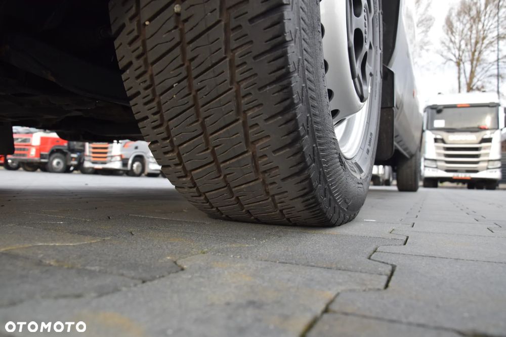 Iveco DAILY MAXI 35S14 / 2.3 - 140 KM / AUTOMAT HI-MATIC / NOWY MODEL / 3 OSOBY / DOSTAWCZE / BLASZAK / KAMERA COFANIA / TEMPOMAT / KLIMA / 2022 / SERWISOWANY / SPROWADZONY Z NIEMIEC - 15