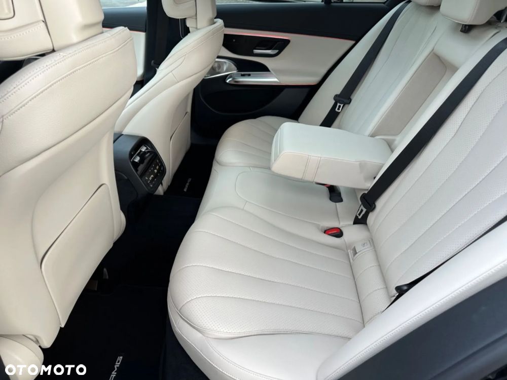 Mercedes-Benz Klasa E 220 d 4-Matic AMG - 18